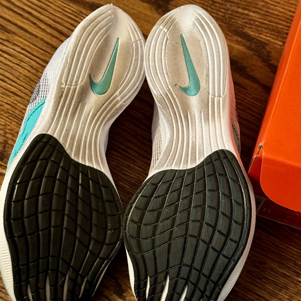 Nike ZoomX Vapofly Next 2 size 6 women’s